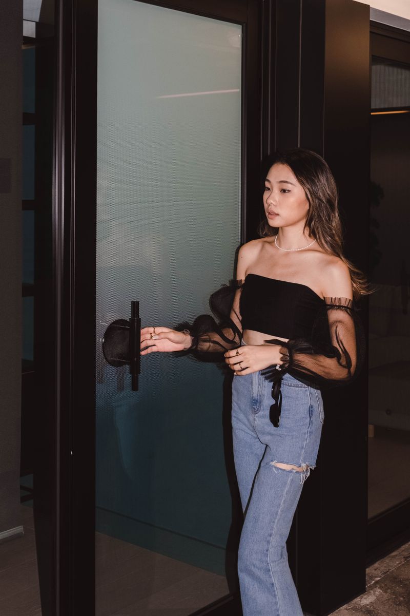  Swan Lake Off-shoulder Top - Black