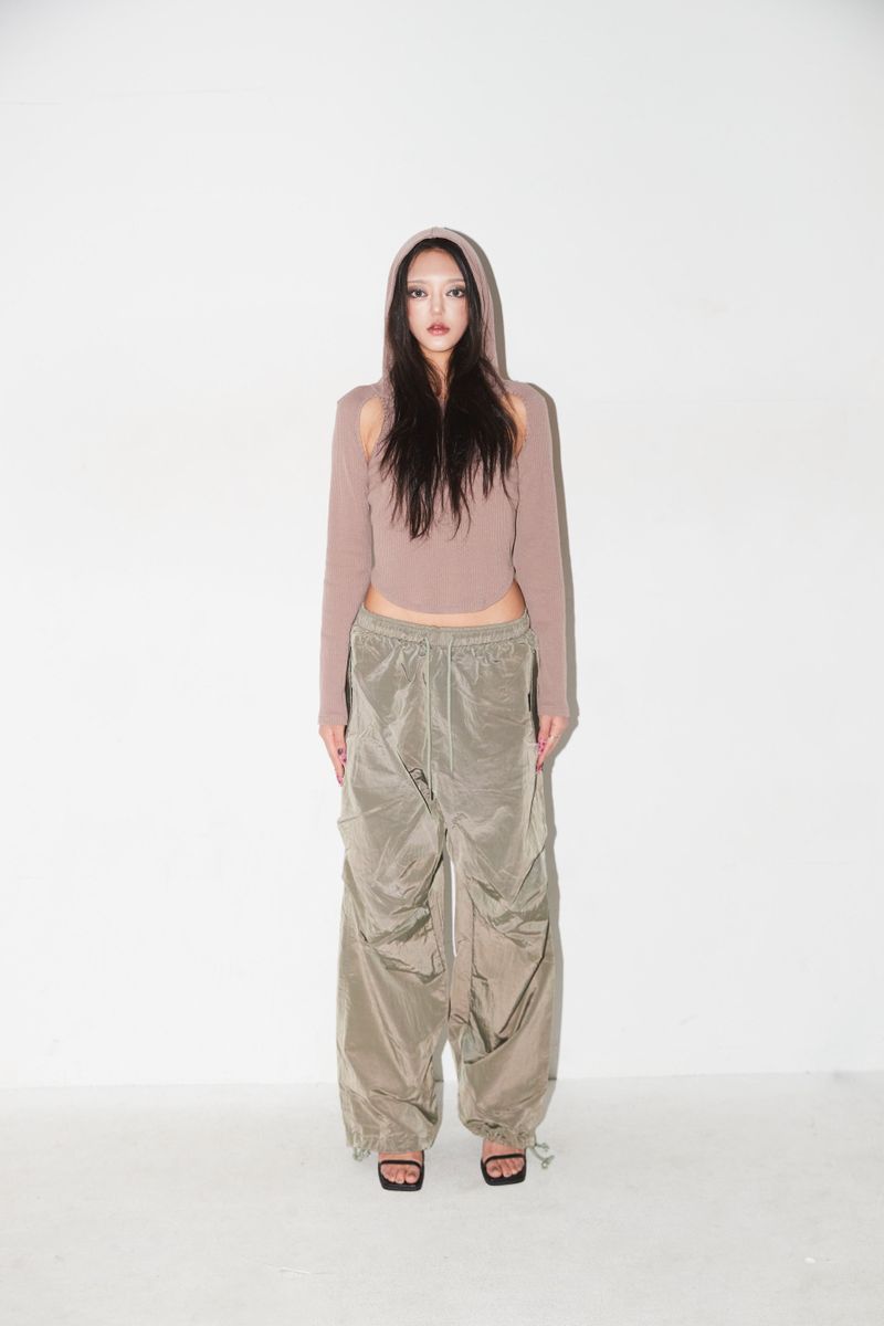 deepinblue（ディープインブルー）の「06. CUT OUT HOOD BROWN（Tops）」