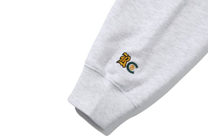 OUT FONT LOGO CREWNECK