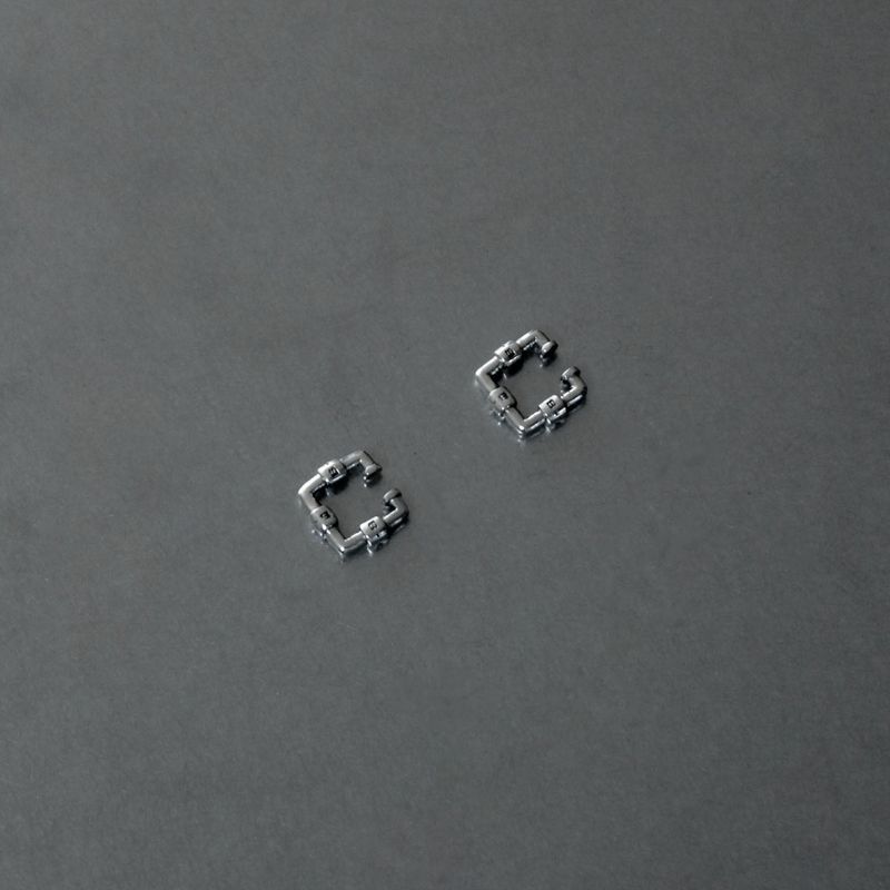 MICRO PIPE EAR CUFF