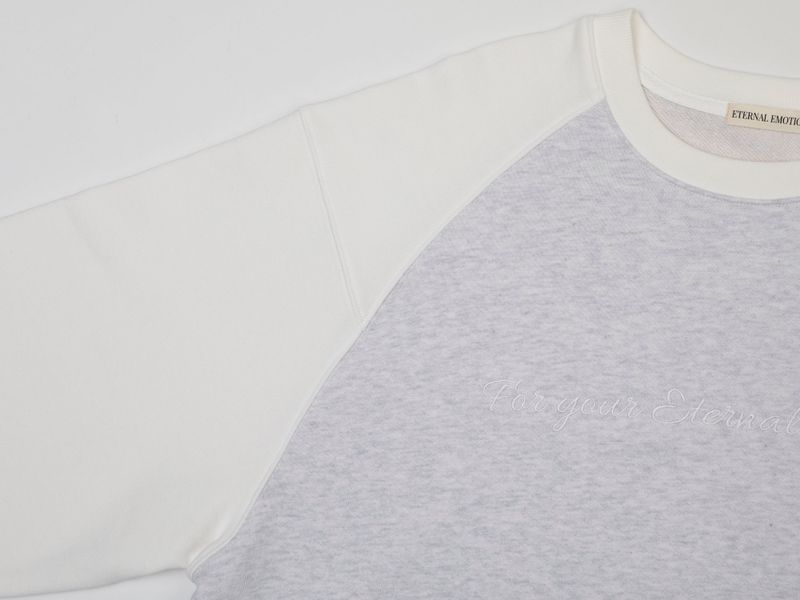 MOMENT REGLAN OVER SWEATSHIRTS (WHITE)