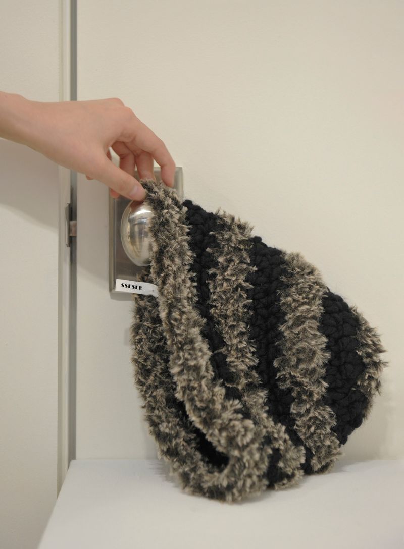 STRIPE FUR BEANIE