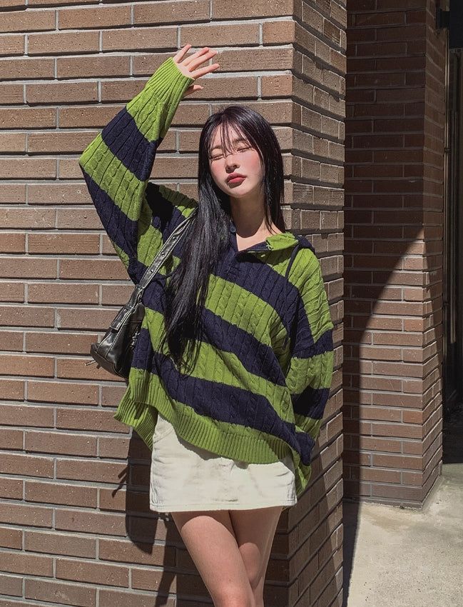 Stripe cable hood warmer knitwear