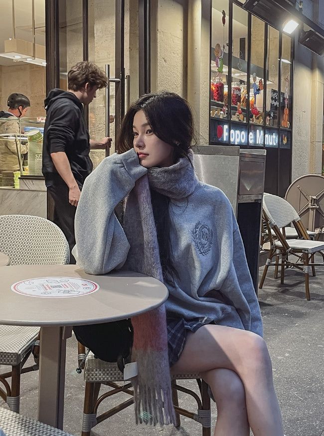 Daphne embroidery brushed sweatshirt