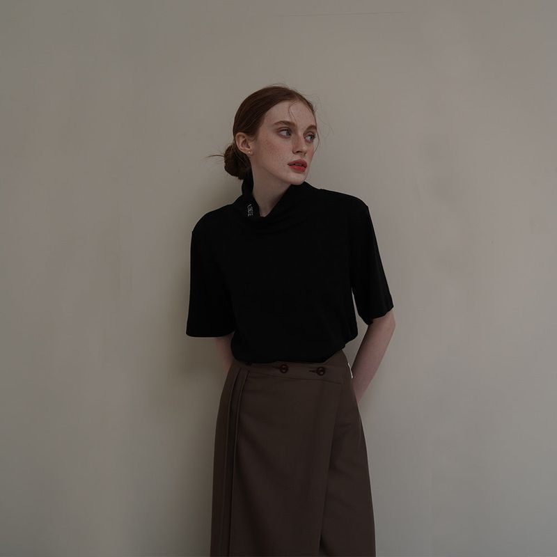 Black Drape T-Shrits