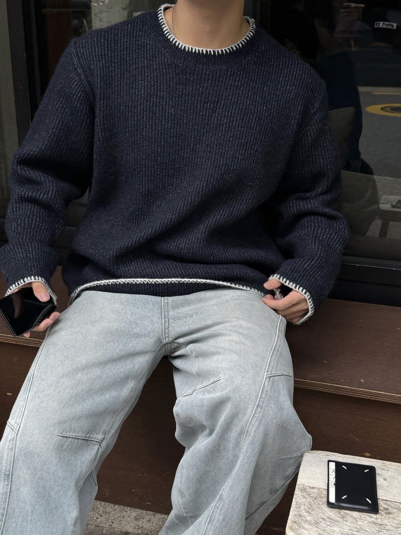 Hoshi line round knitwear