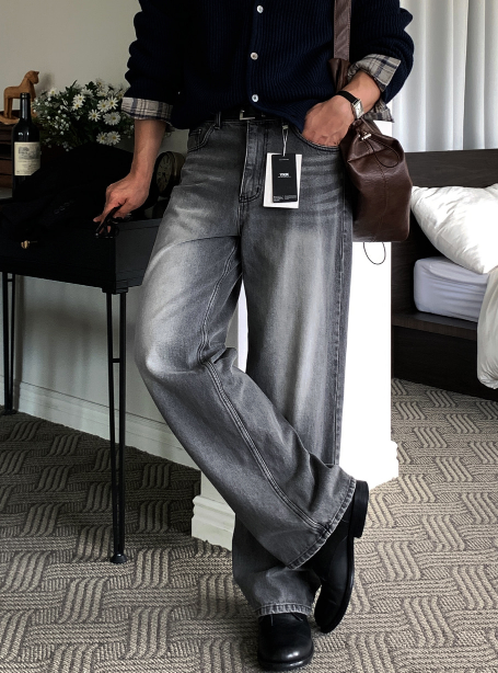 Crete Greywashed Semi-Wide Denim Pants