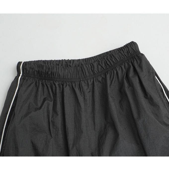 Curve line nylon pants