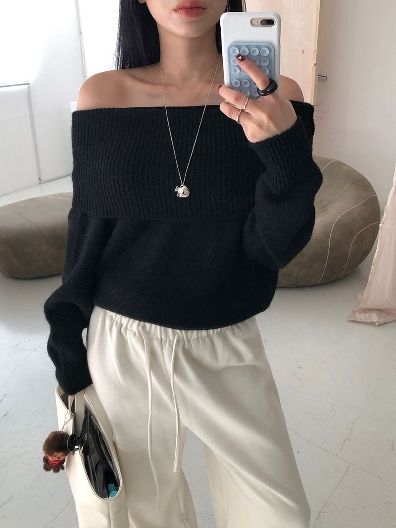 [MADE] Endelin Wool Off-Shoulder Knit
