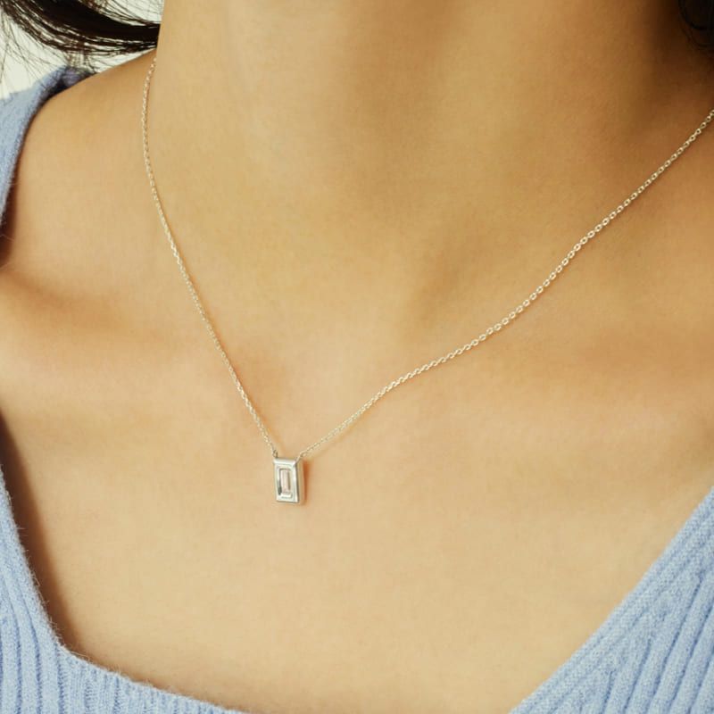weamondz（ウィアモンズ）の「Silver Frame Baguette Necklace（Accessories）」