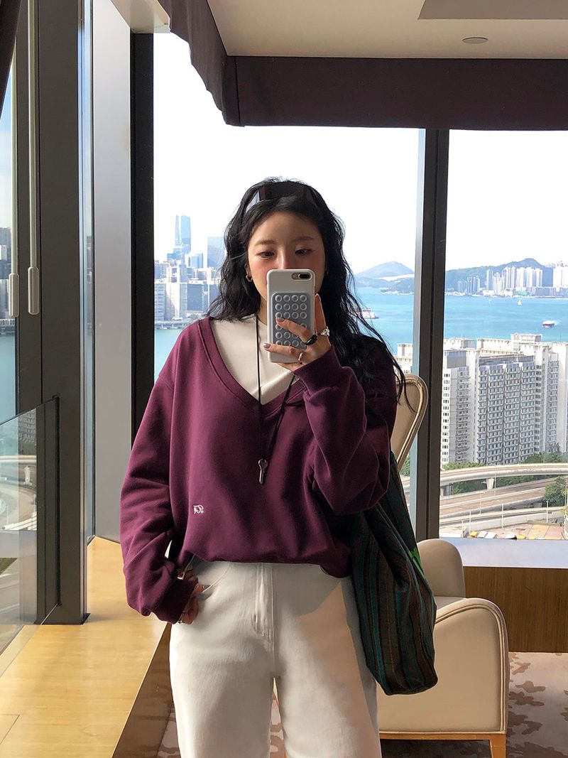 [MADE] TA DEEP V-NECK SWEATSHIRT
