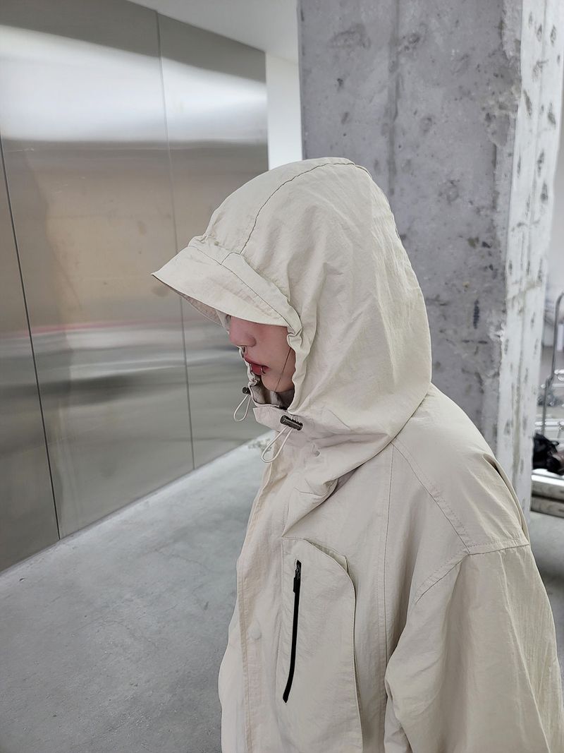 VENTIQUE Arc hood windbreaker