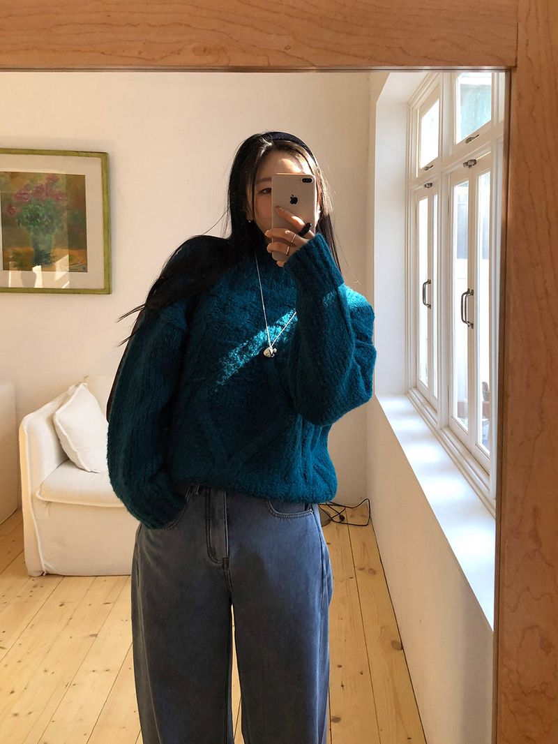 [MADE] MUHR HIGH-NECK CABLE KNIT