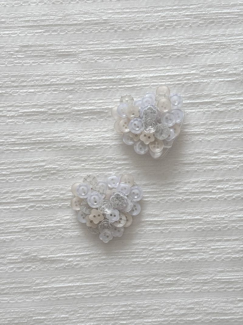 VINTAGE BUTTON HEART TOK