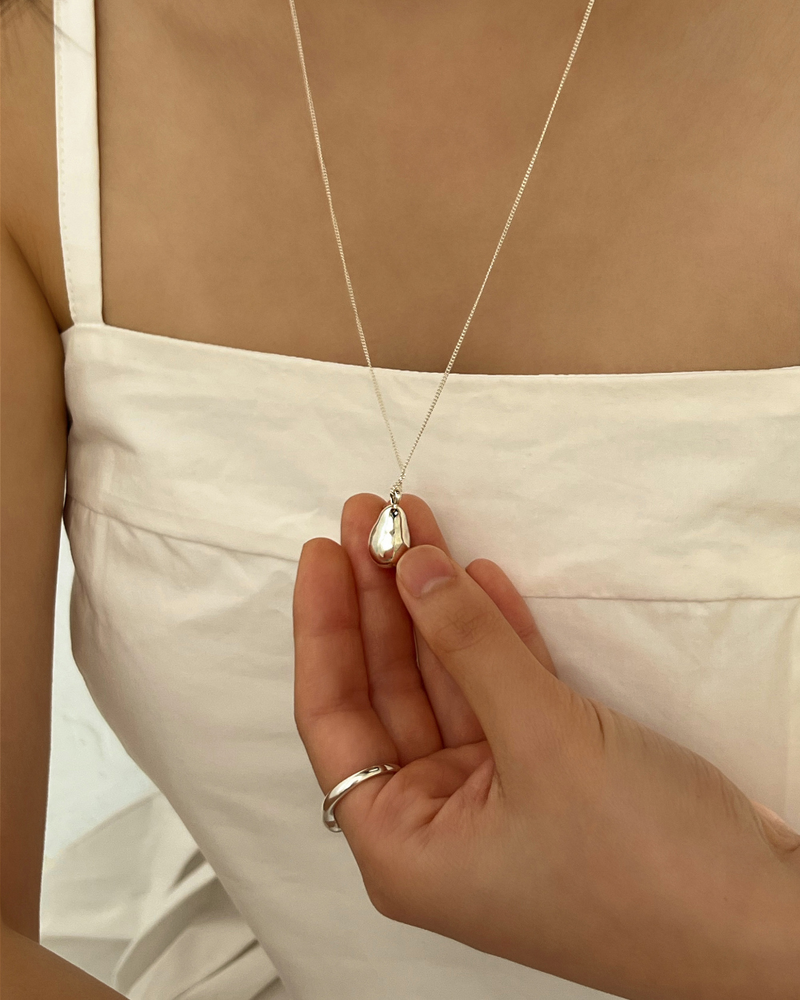 Sweet pear necklace (silver)