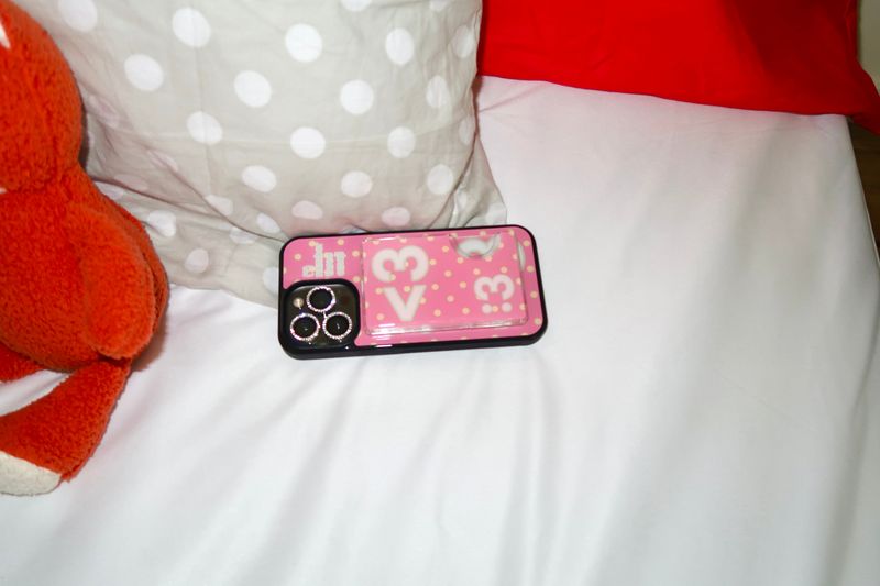 [MADE] Number 3 emoji case + card slot (Pink drink)