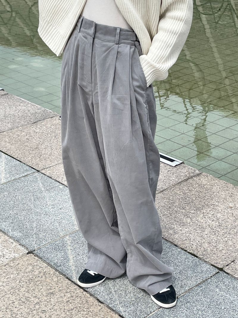 Arco iris（アルコイリス）の「Side belted two tuck corduroy pants （Pants）」