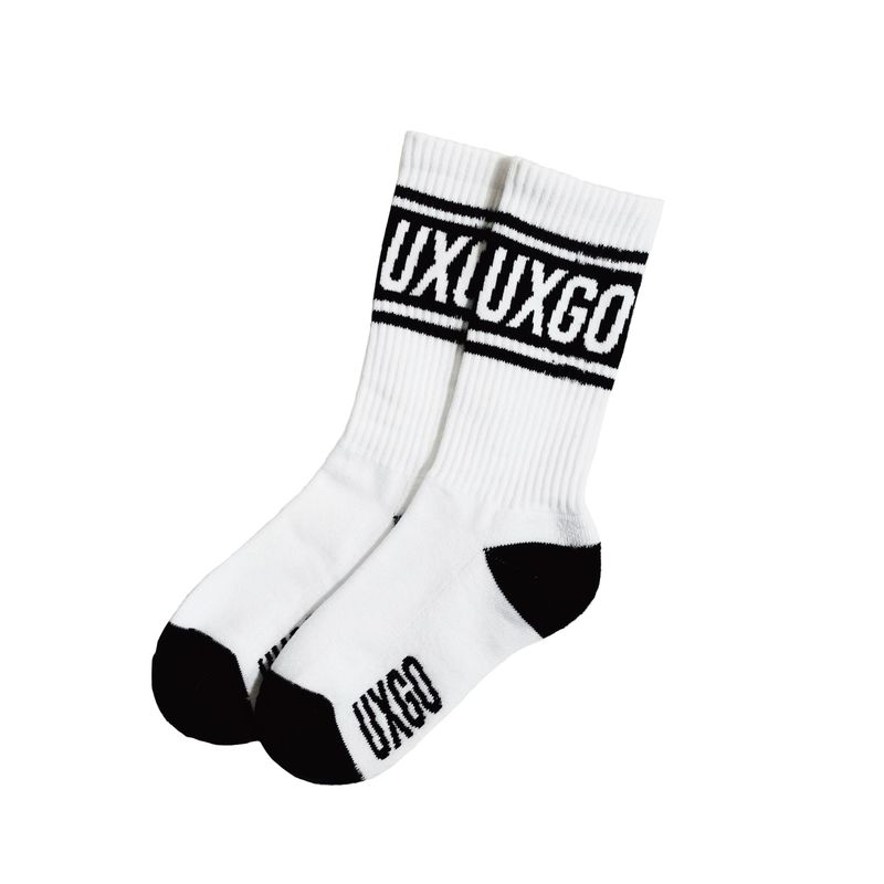 UXGO（ユーゴー）の「ライン ソックス  (送料込)（ファッション小物）」