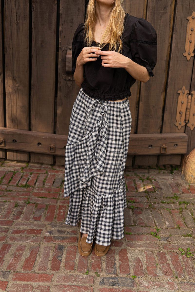 Ruffle long skirt_check