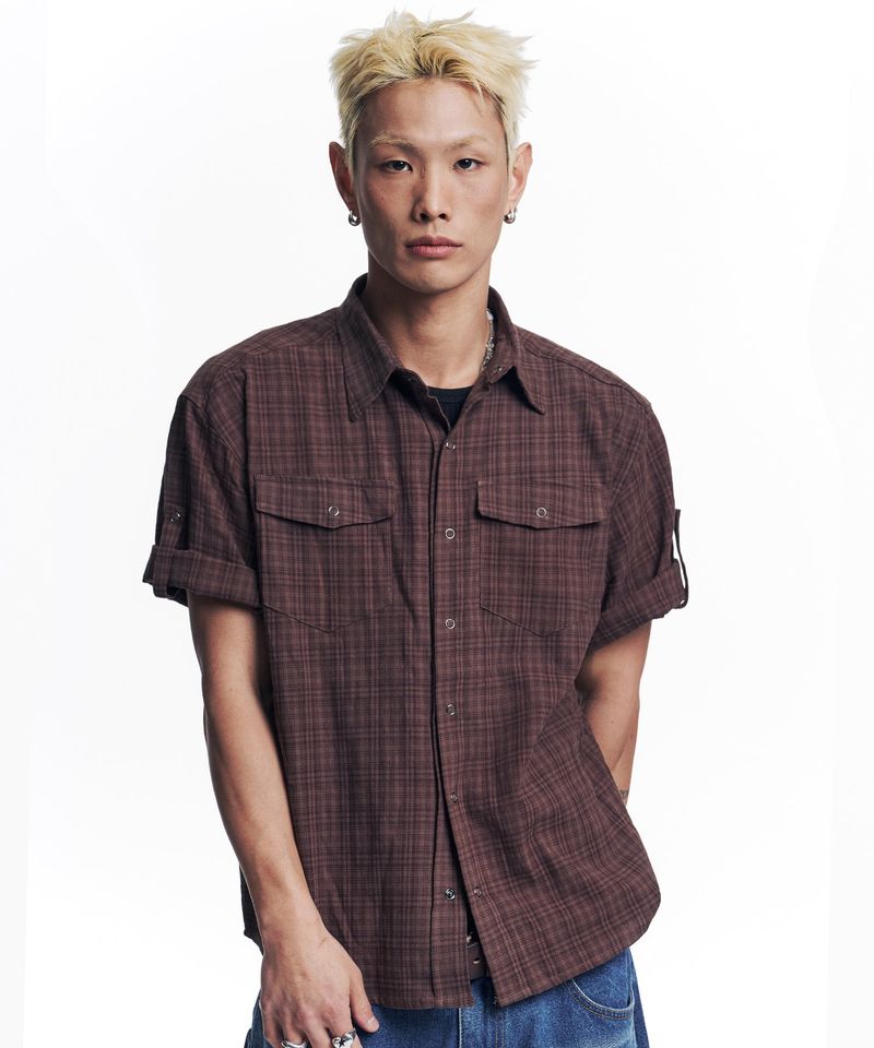 EASY NO EASY（イージーノーイージー）の「Texture Crop Roll-Up Check Short Sleeve Shirt - Brown（Tops）」