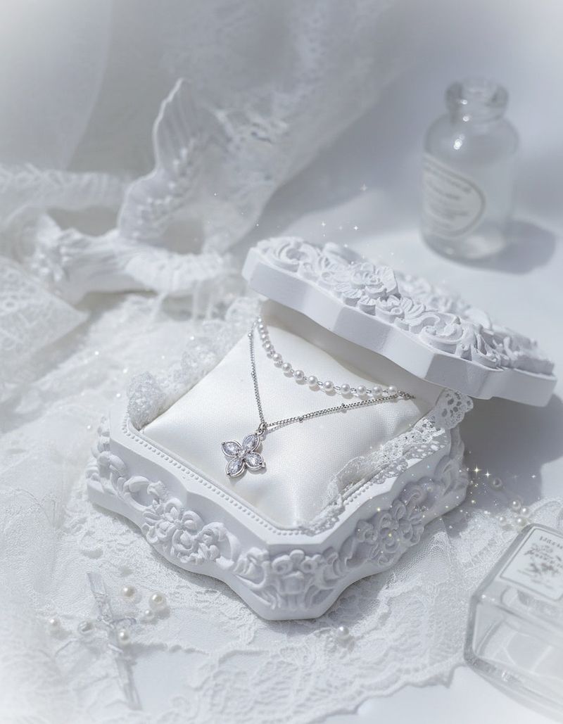 [NMIXX ジウ Necklace] ルナ ブロッサム レイヤード ネックレス - Silver color