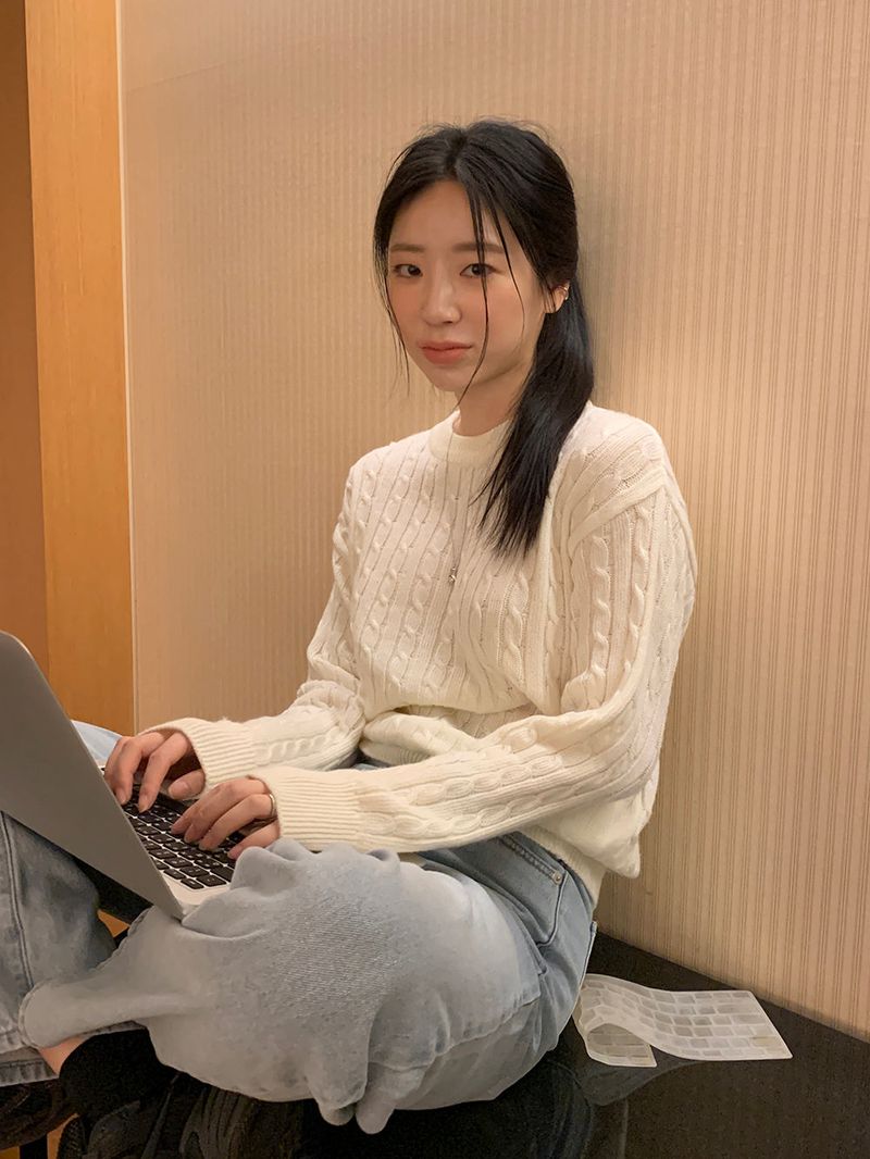 TRENDY APPAREL（トレンディー アパレル）の「[MADE] Angpang Twisted Round Knit（Tops）」