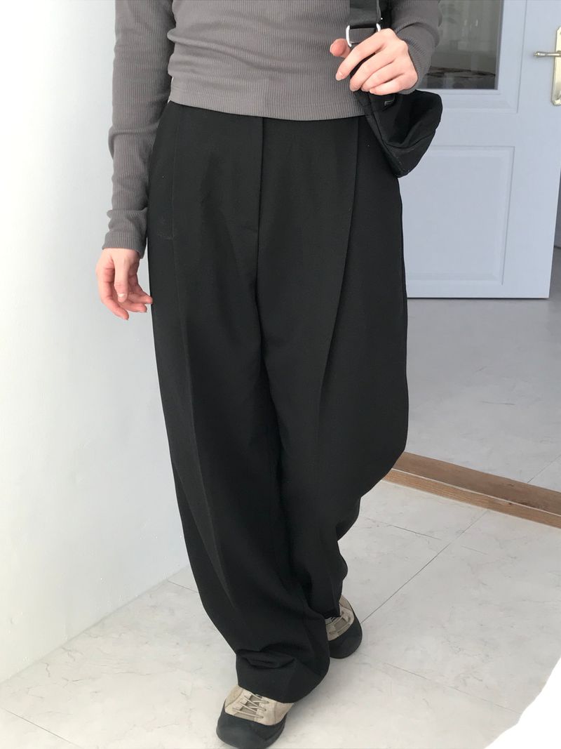 Cielo one tuck slacks