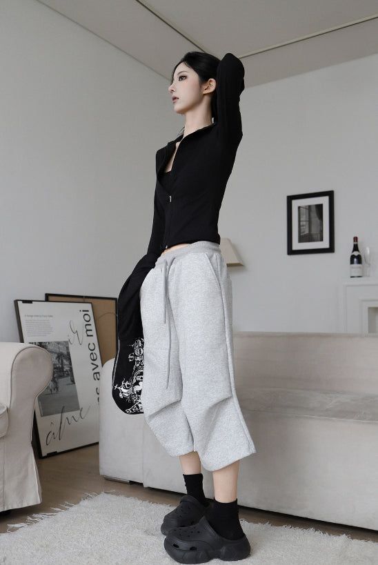 Pintuck Bermuda Jogger Pants