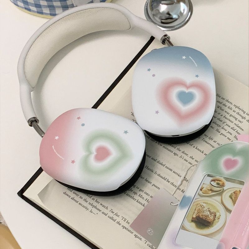 your emotions(ユアーイモーション)の「plumpily heart pastel airpods max case(Smartphone Accessories)」