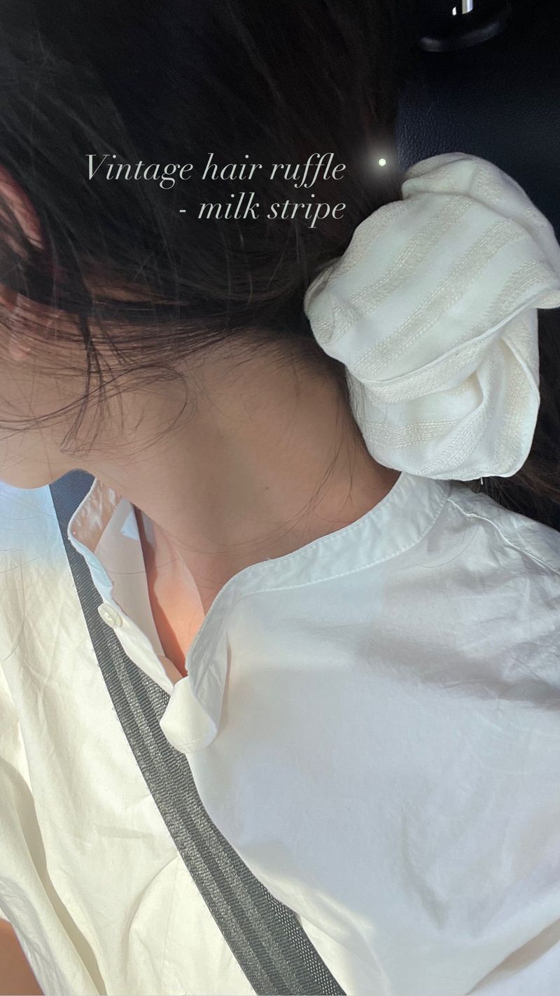 Vintage Hair Ruffle - Milk Stripe (Wide)
