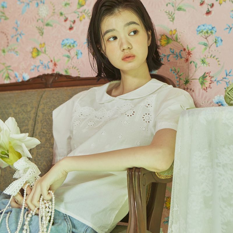 [LINE] Lace Ribbon Puff Blouse