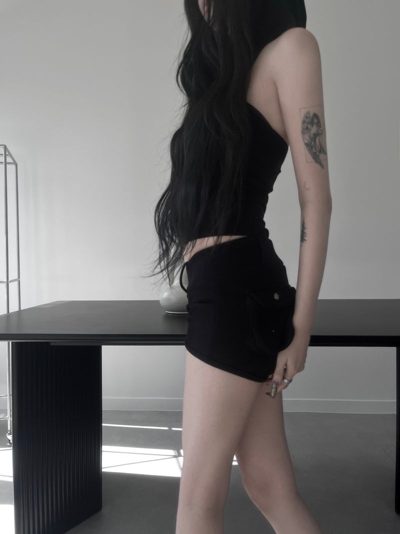 low-rise back pocket shorts