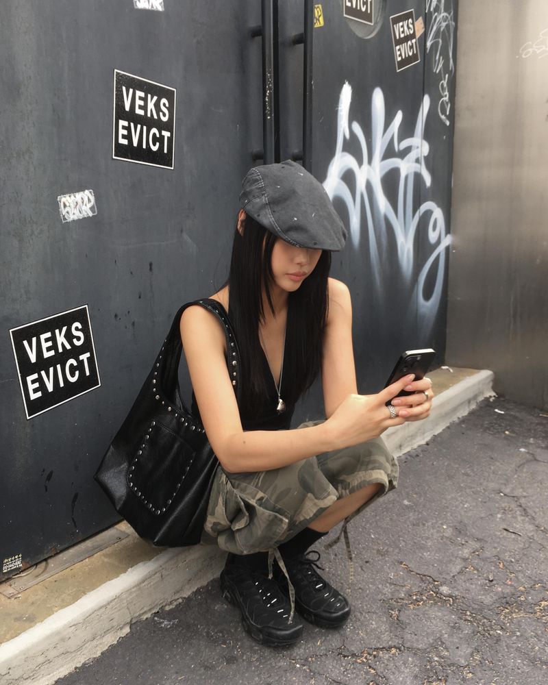 Painting hunting cap