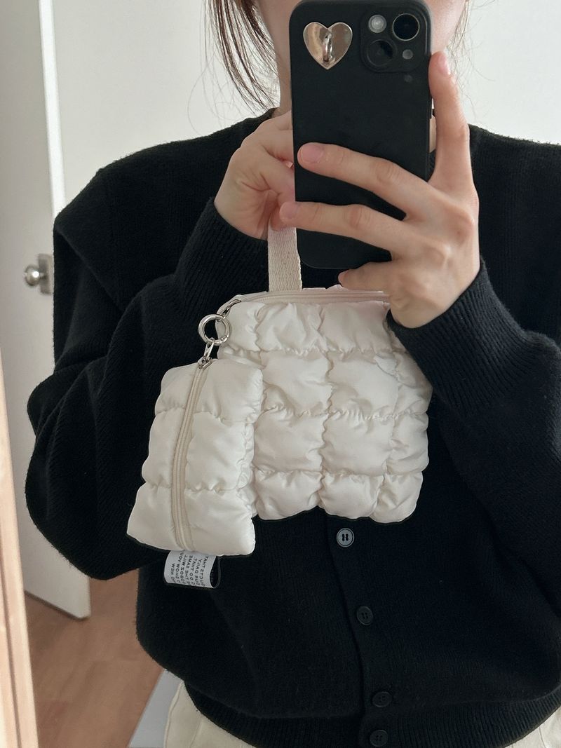 cloud handle pouch