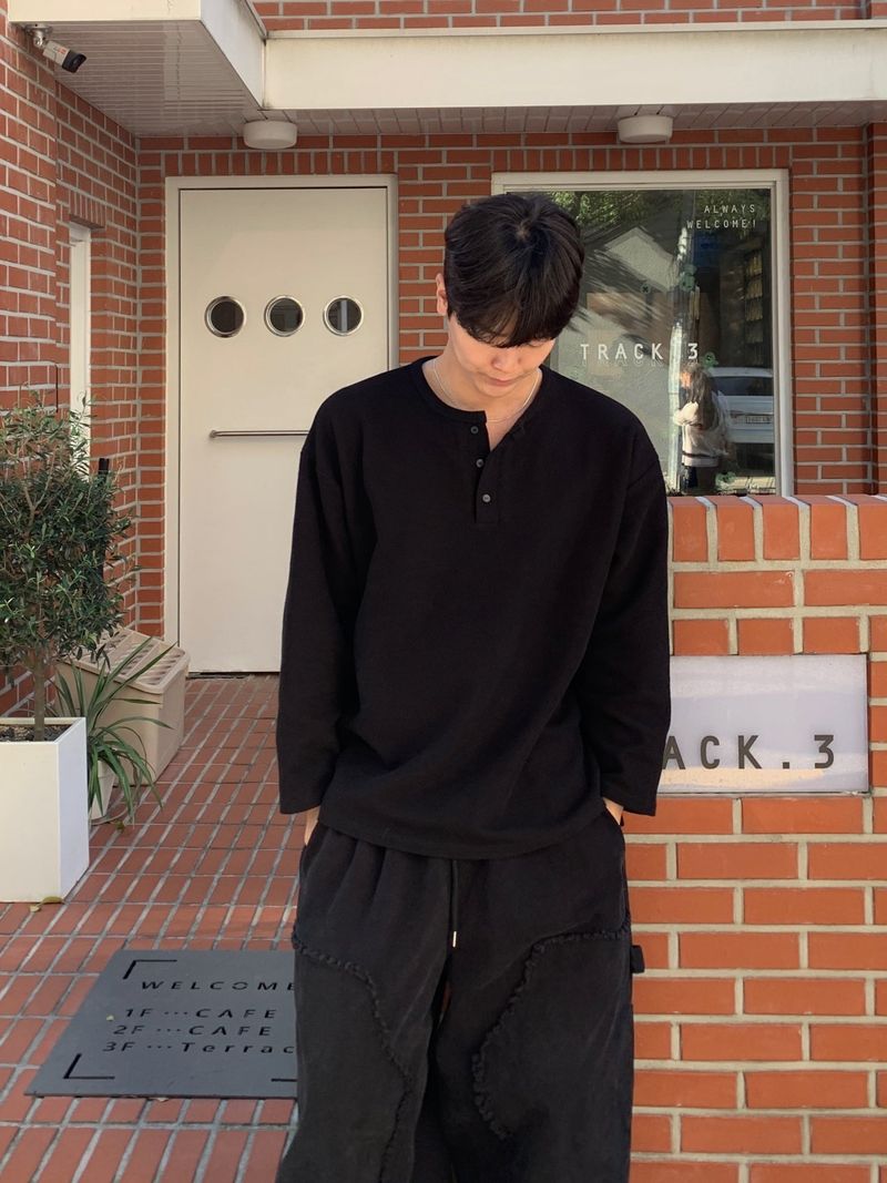 Bean over henley neck knit tee