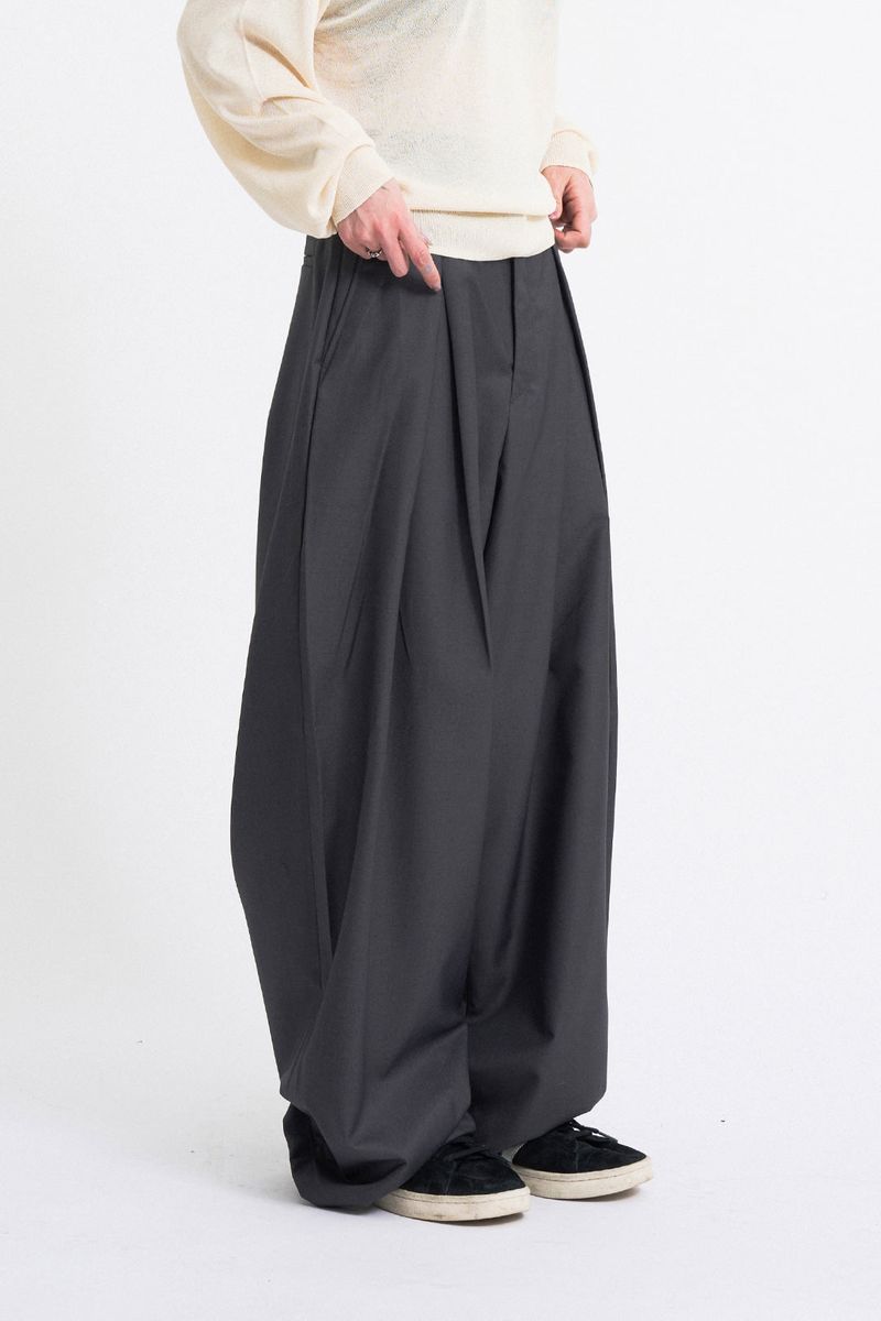 Adele V-tuck Wide Slacks