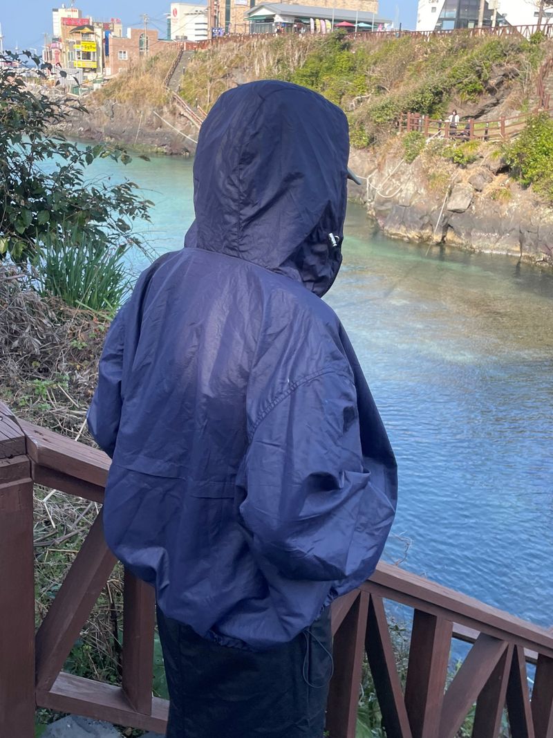 Layer hood jumper 