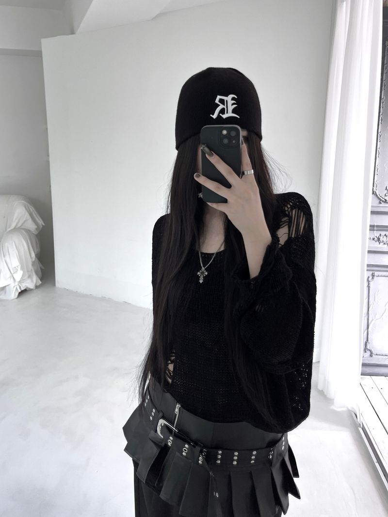 chrome R beanie