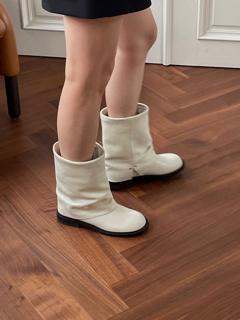Mak Mâde（マックマデ）の「Leg warmer middle Boots ivory（Shoes）」