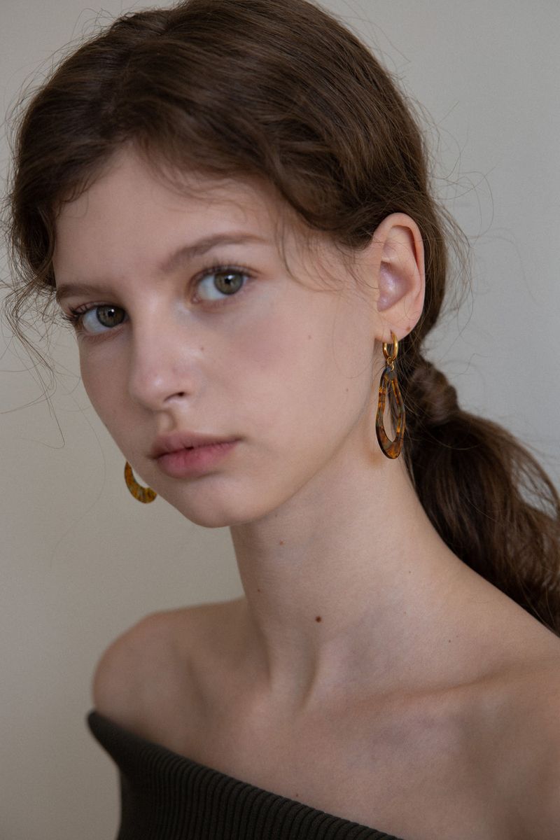 Brown unique shape drop gold earring