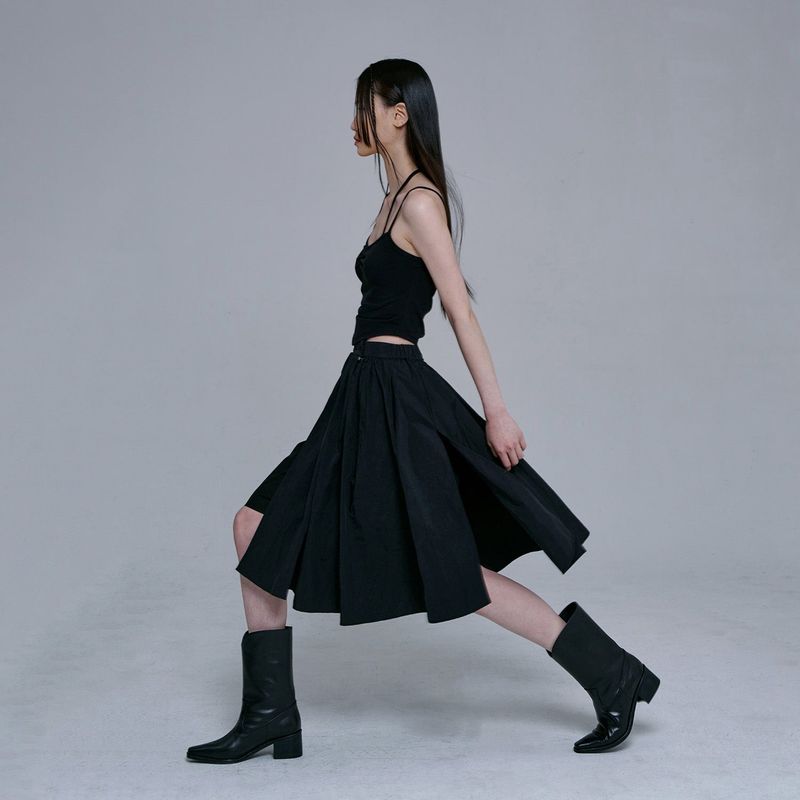 JINJUSE（ジンジュユーズ）の「スリットミディアムスカート（ブラック）（スカート）」