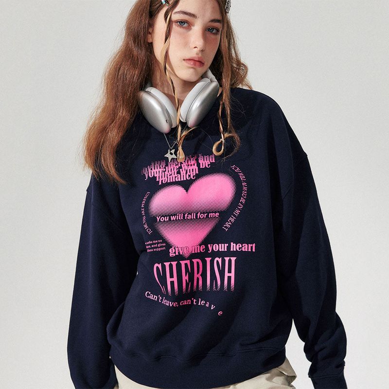 wonder visitor（ワンダービジター）の「Y2K Heart Sweatshirt [2 Color]（Tops）」