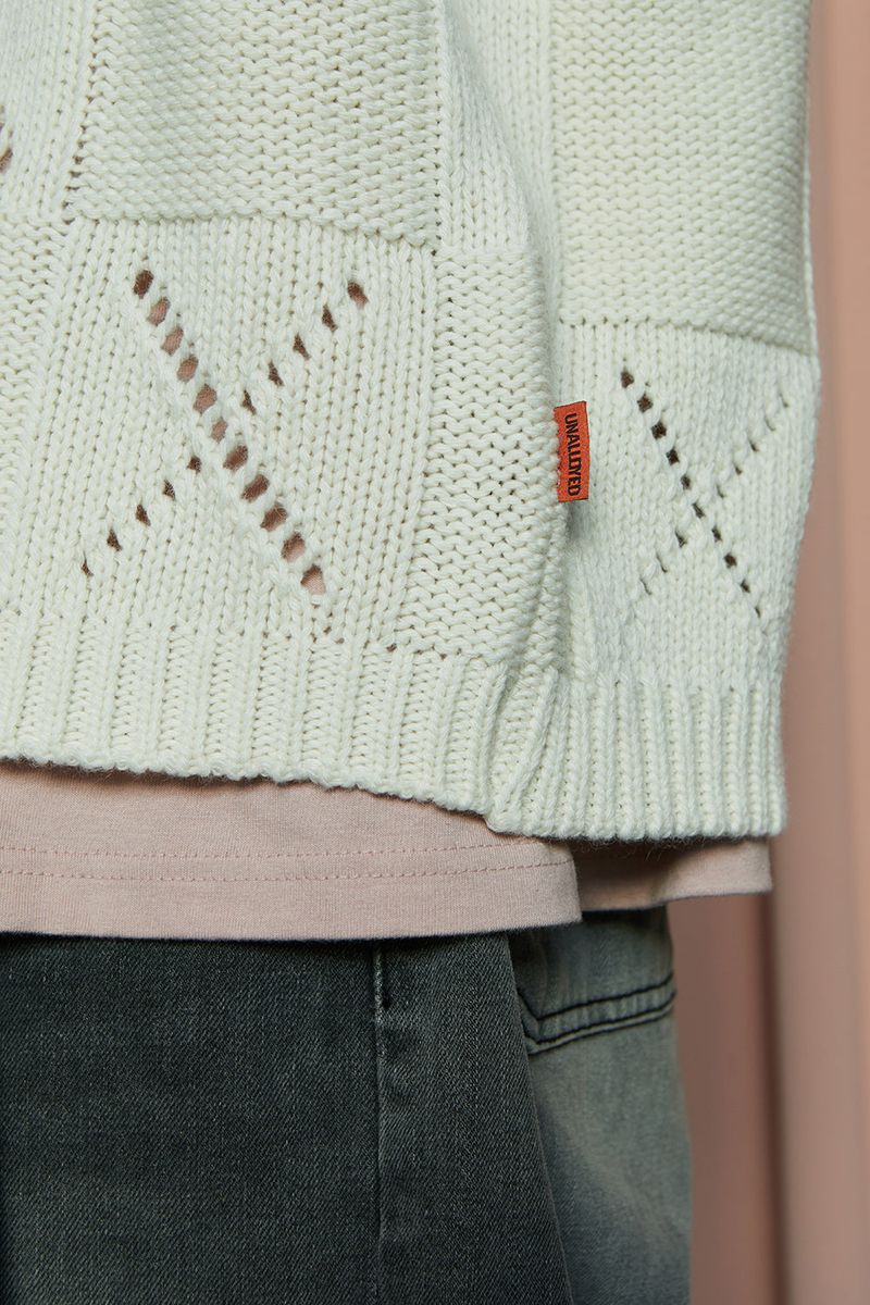 ARGYLE CHECKER V NECK KNIT / IVORY