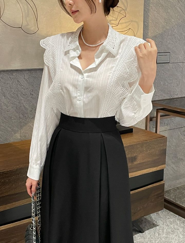 Crea Lace Collar Puff Blouse