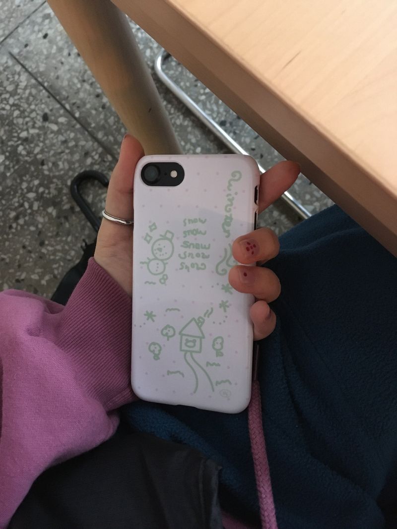 snow hard glossy phone case