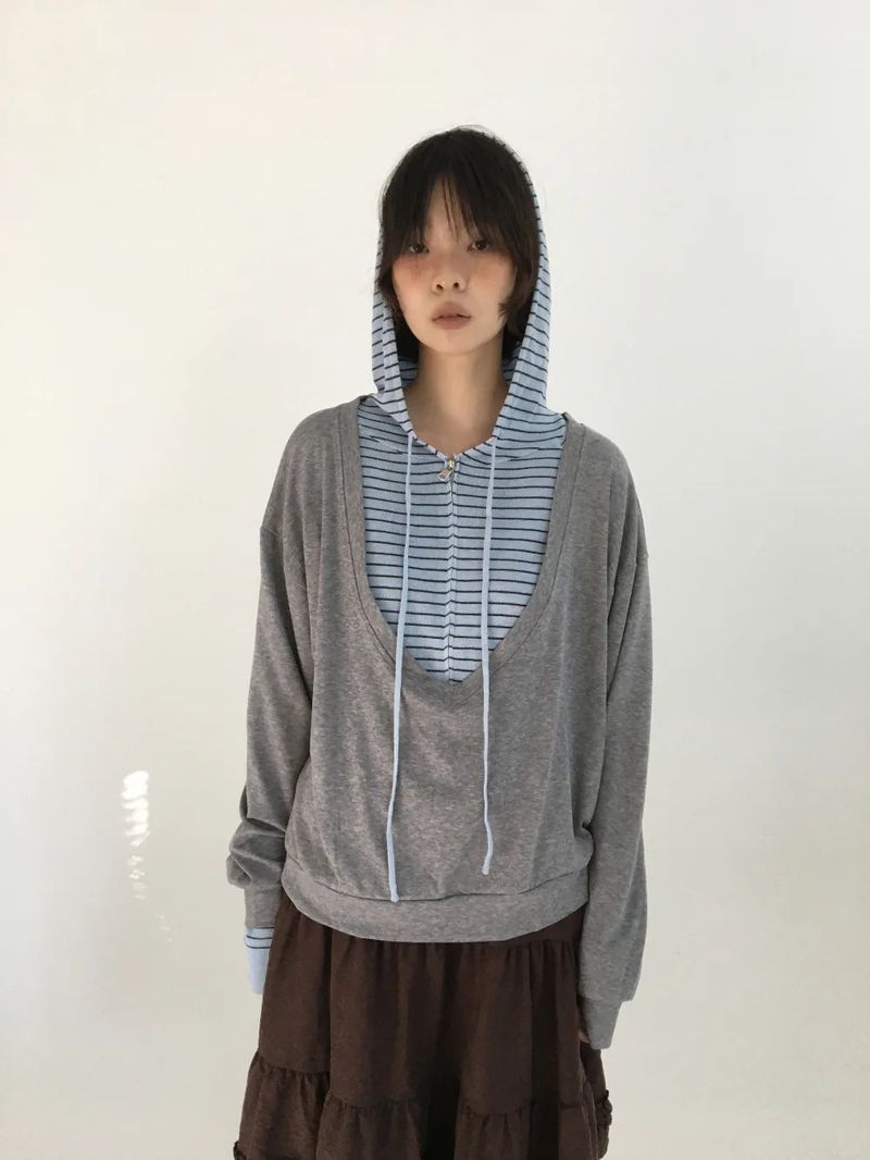 DUGGY（ダギー）の「ヴァンコディープVネックロングスリーブ (4color)（トップス）」