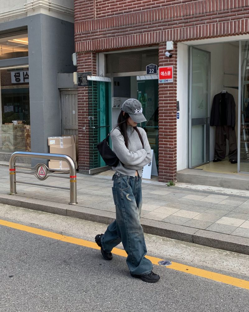kyoive（コイブ）の「(Unisex) ボタンダメージデニムパンツ（パンツ）」