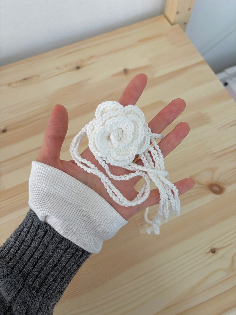 Organic Rose Necklace - Pure White