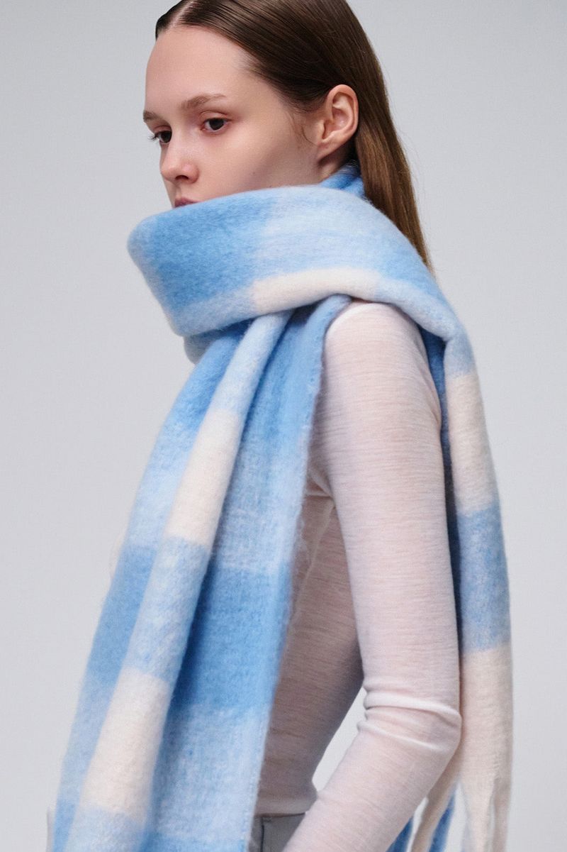 FATTY muffler_skyblue