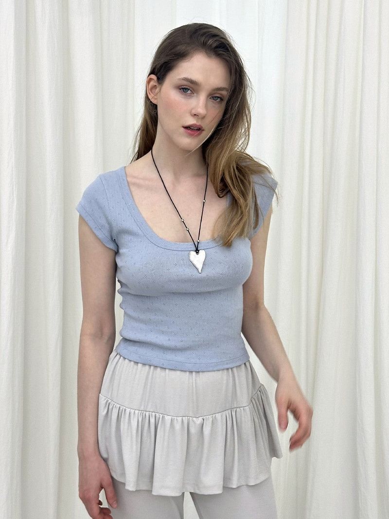 MOIFAIRE(モイフェア)の「LOWEN SCOOP NECK T-SHIRT / SKYBLUE(Tops)」